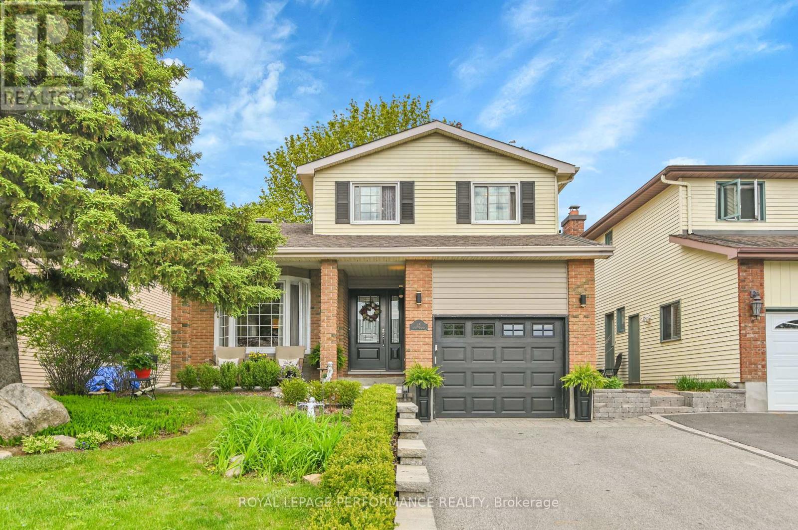 15 AVERY CRESCENT, Ottawa, Ontario