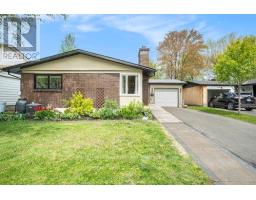 673 LA VERENDRYE DRIVE, Ottawa, Ontario