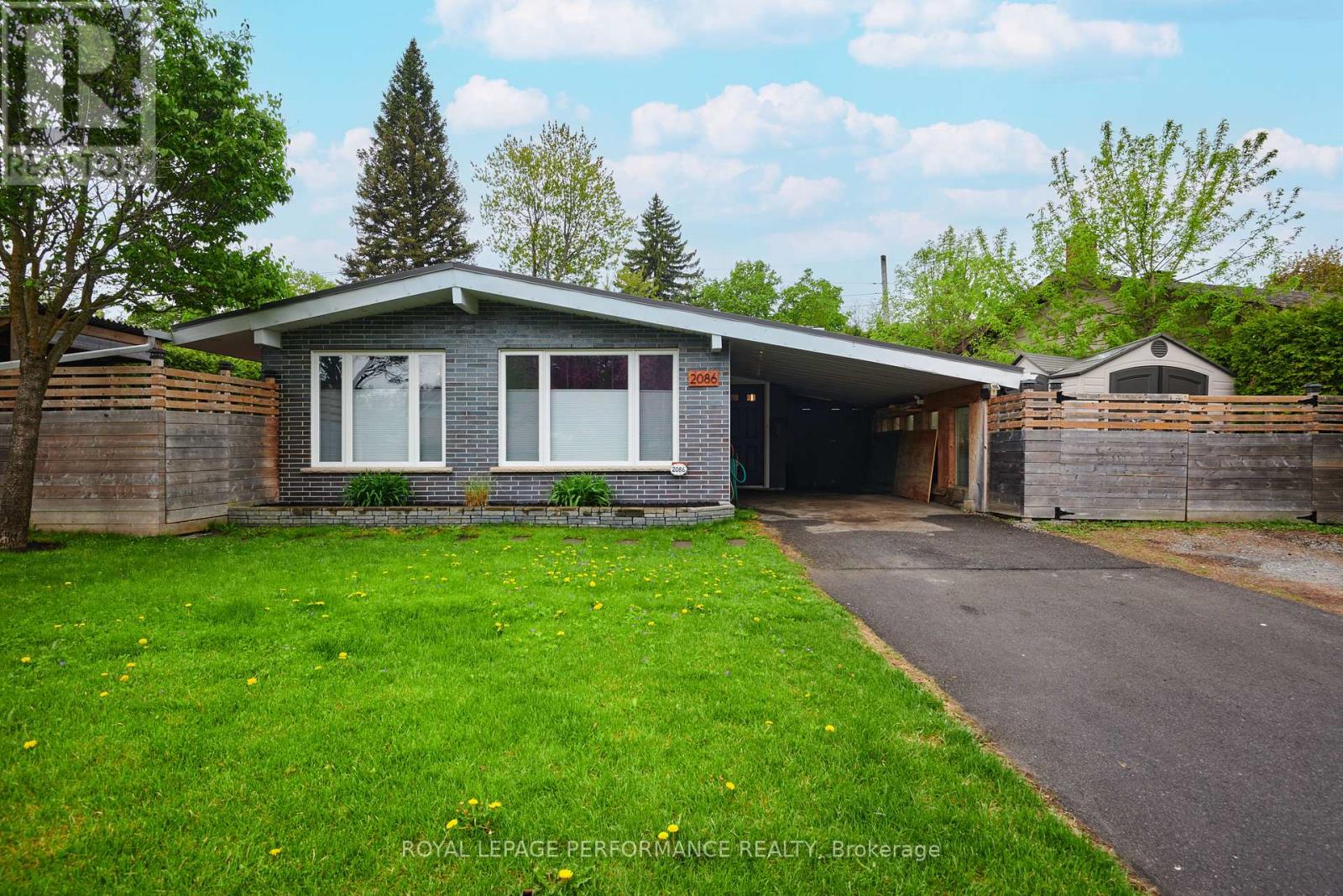 2086 VALLEY DRIVE, Ottawa, Ontario