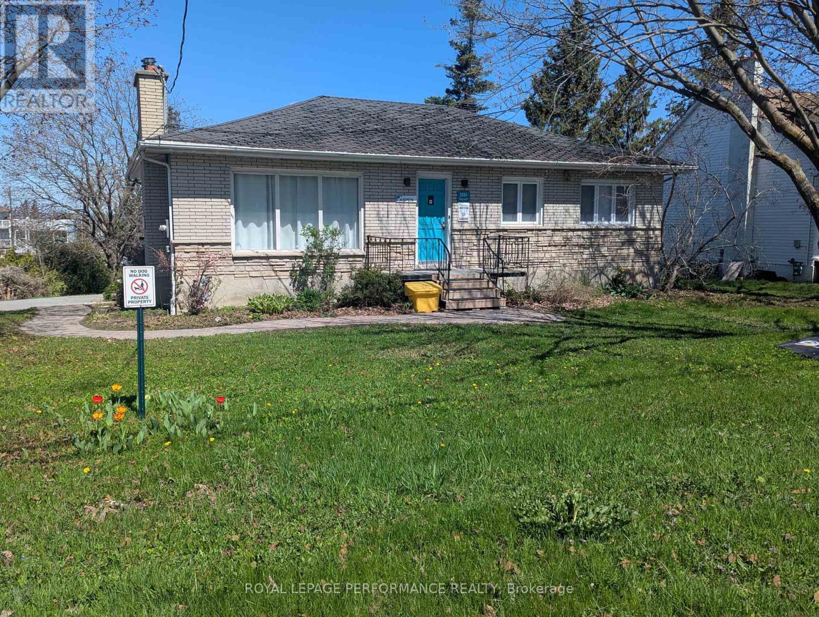 1939 ST. JOSEPH BOULEVARD, Ottawa, Ontario