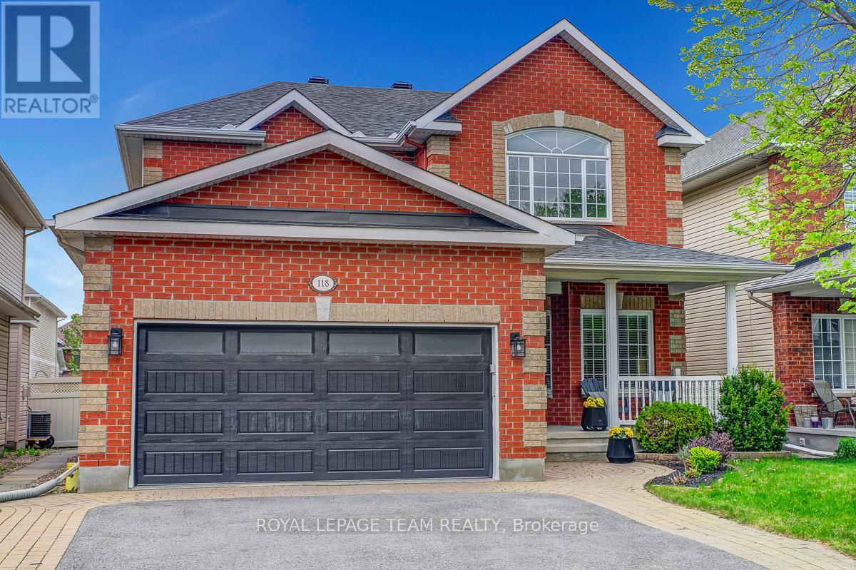 118 OAKFIELD CRESCENT, Ottawa, Ontario