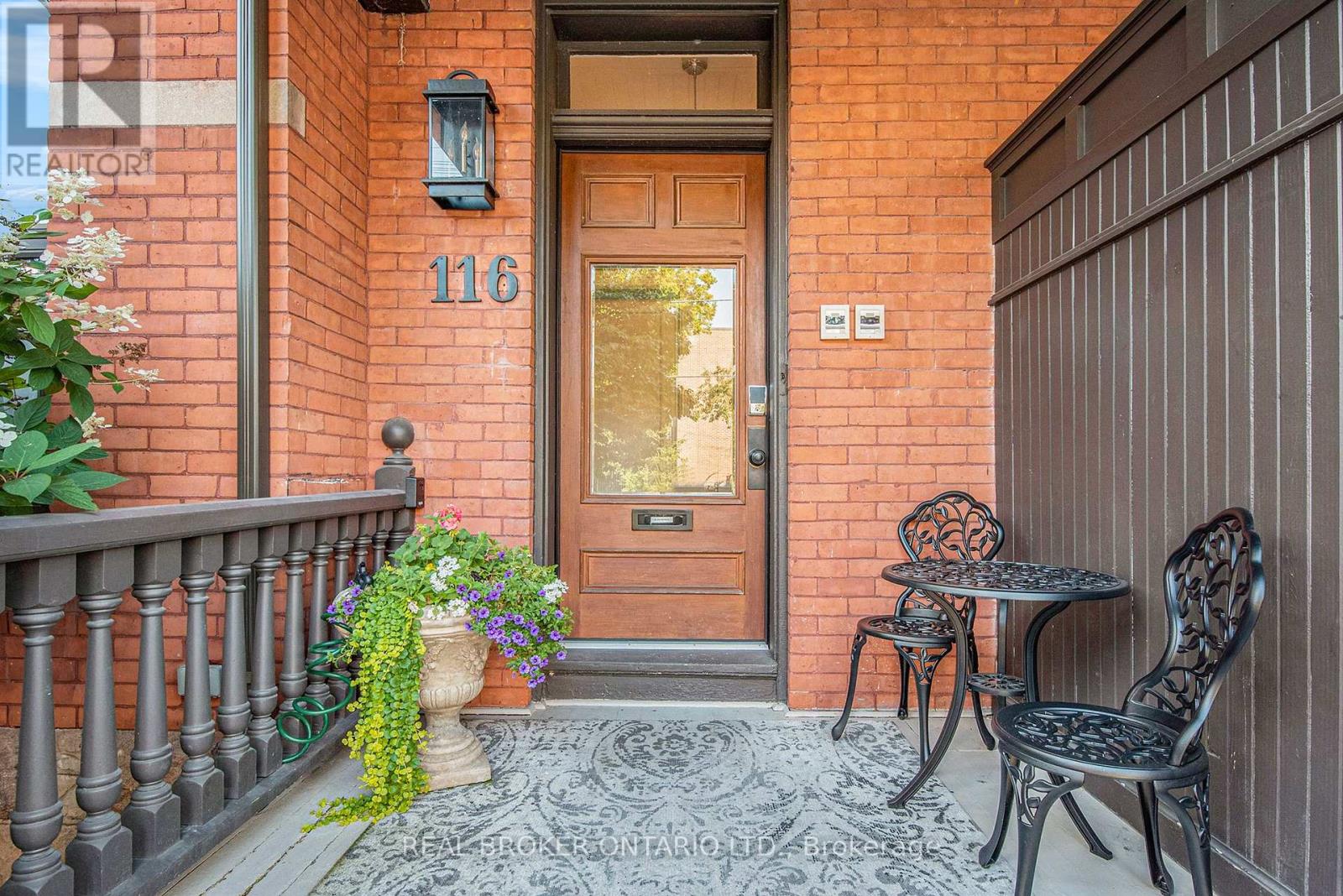 B - 116 CARTIER STREET, Ottawa, Ontario