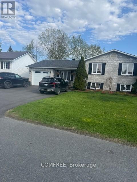 54 ALBERT STREET, Russell, Ontario