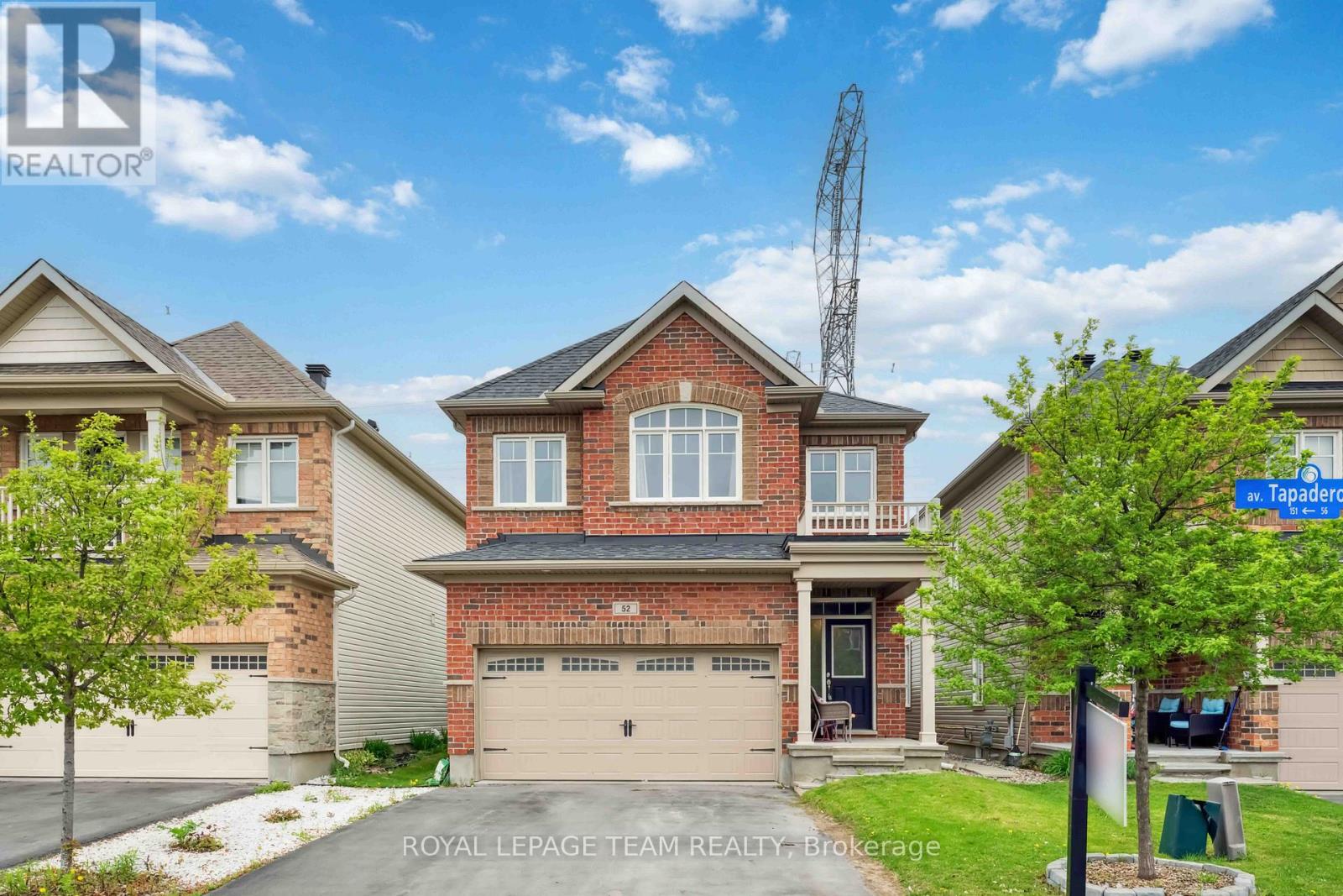 52 TAPADERO AVENUE, Ottawa, Ontario