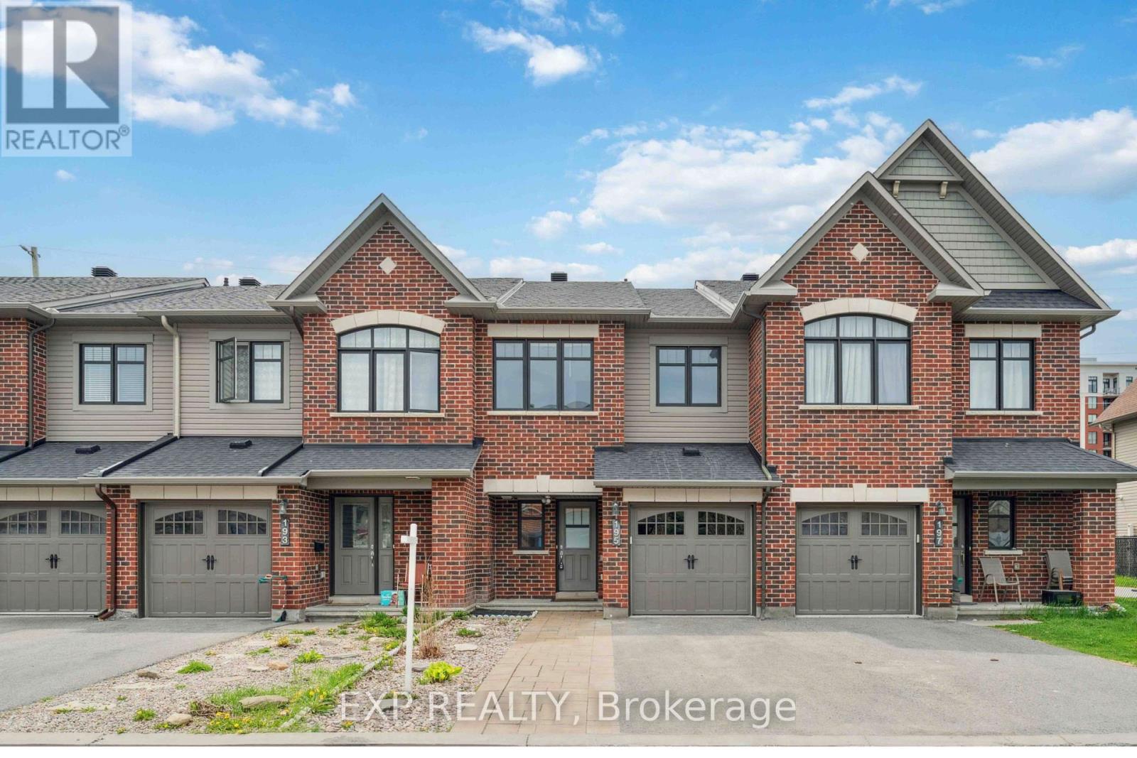 195 MANCINI WAY, Ottawa, Ontario