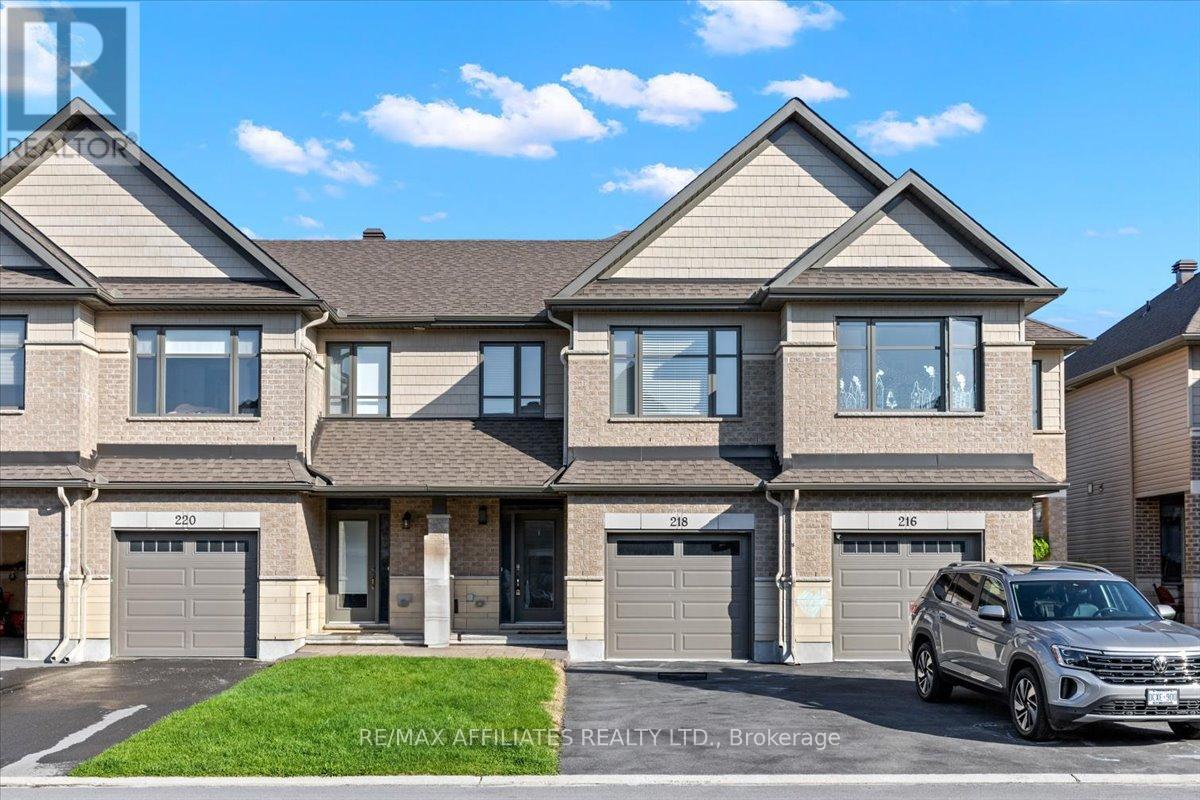 218 PURCHASE CRESCENT, Ottawa, Ontario