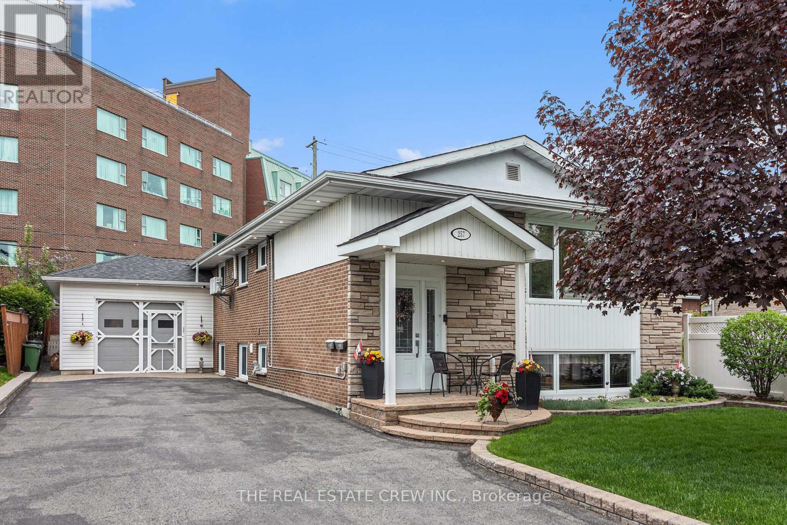 257 LAVERGNE STREET, Ottawa, Ontario
