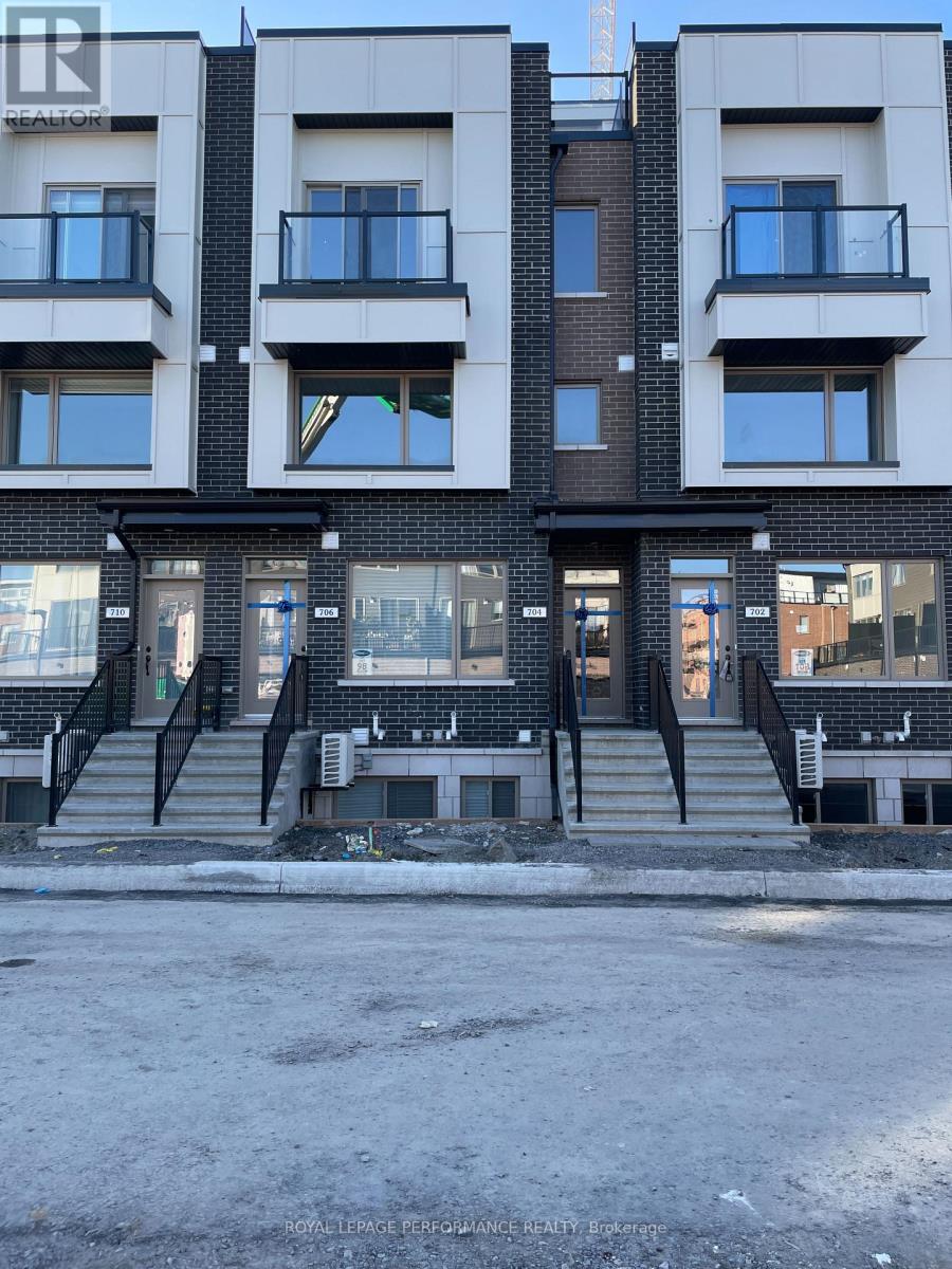 18 - 704 KIZIS PRIVATE, Ottawa, Ontario