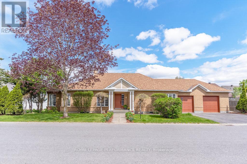 7 JACK AARON DRIVE, Ottawa, Ontario