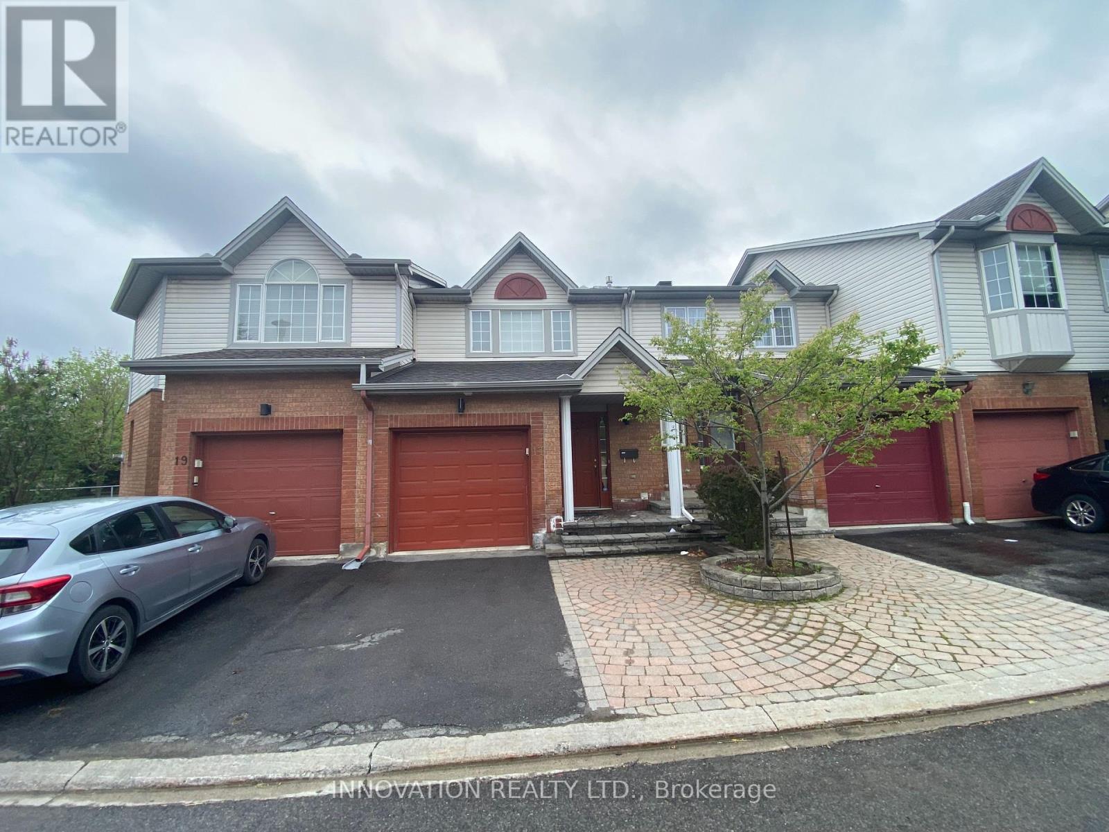 17 SANTA CRUZ PRIVATE, Ottawa, Ontario