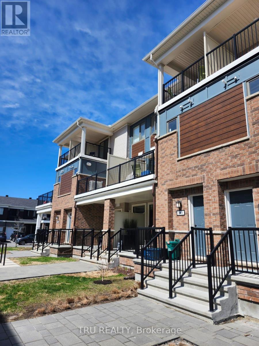 261 ZENITH PRIVATE PRIVATE, Ottawa, Ontario