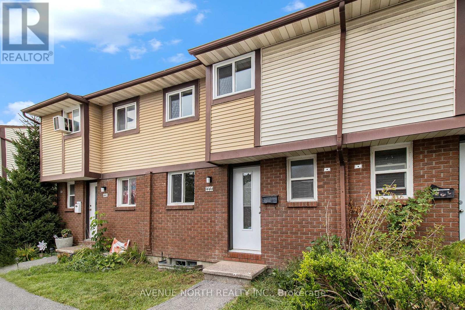 1372 FOXWELL STREET, Ottawa, Ontario