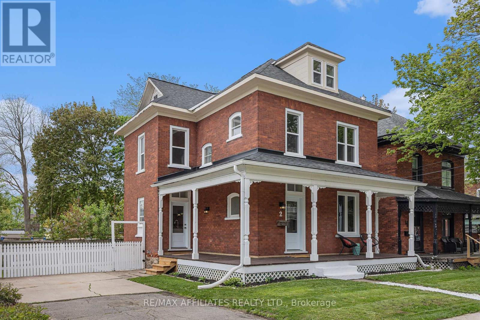 2 MAITLAND STREET, Smiths Falls, Ontario