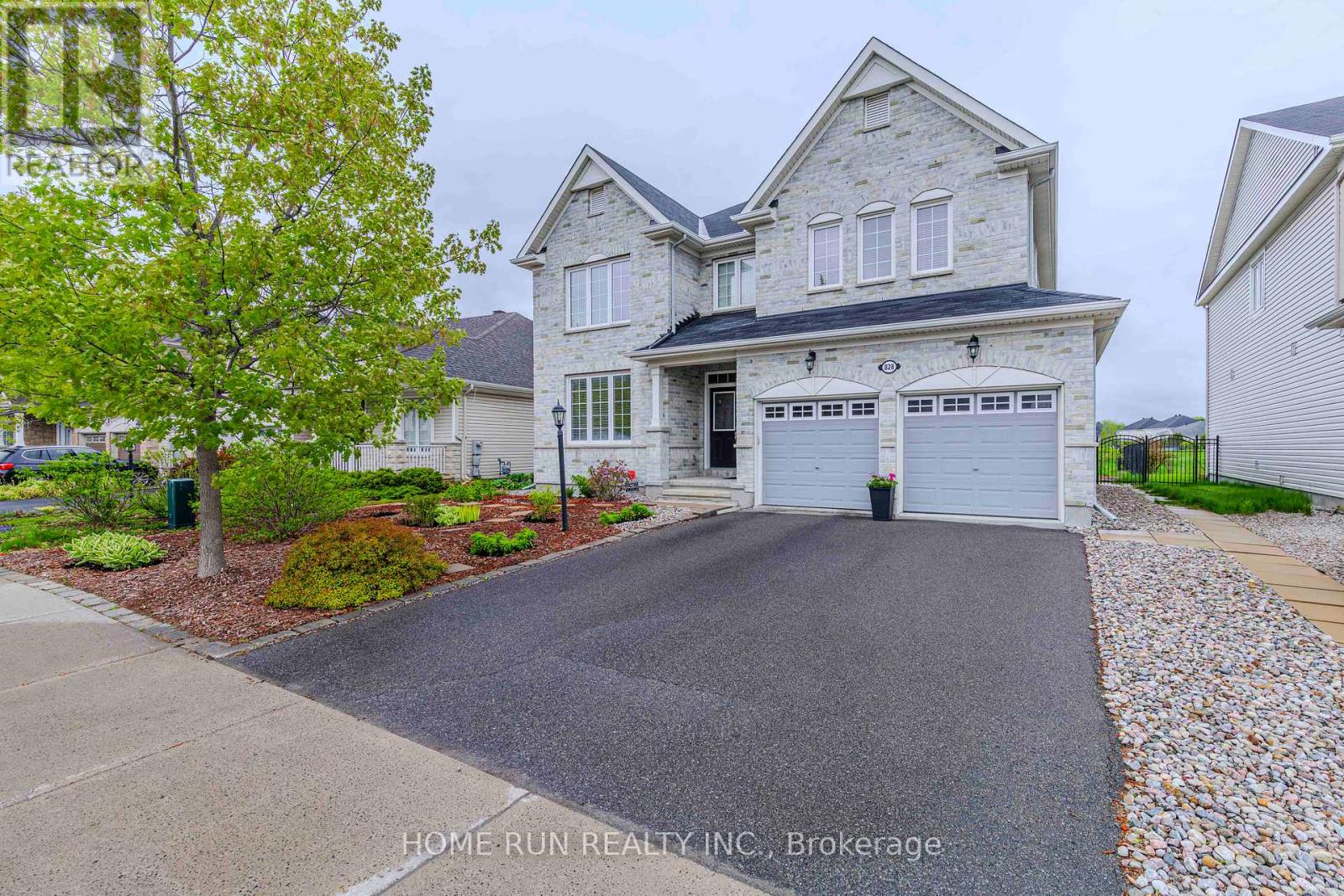 828 KILBIRNIE DRIVE, Ottawa, Ontario