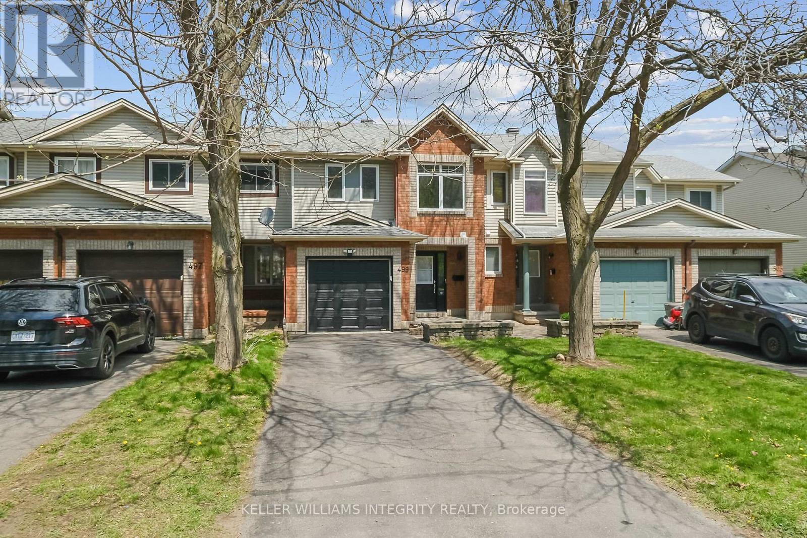 499 LAWLER CRESCENT, Ottawa, Ontario