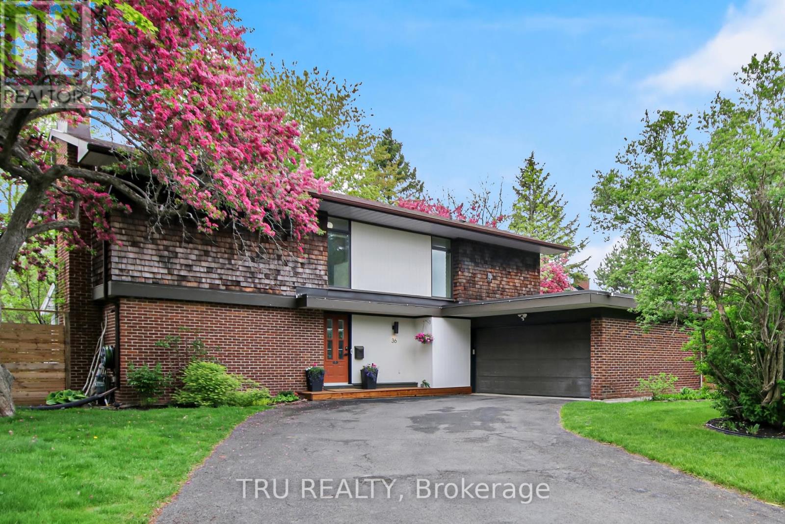 36 VARLEY DRIVE, Ottawa, Ontario