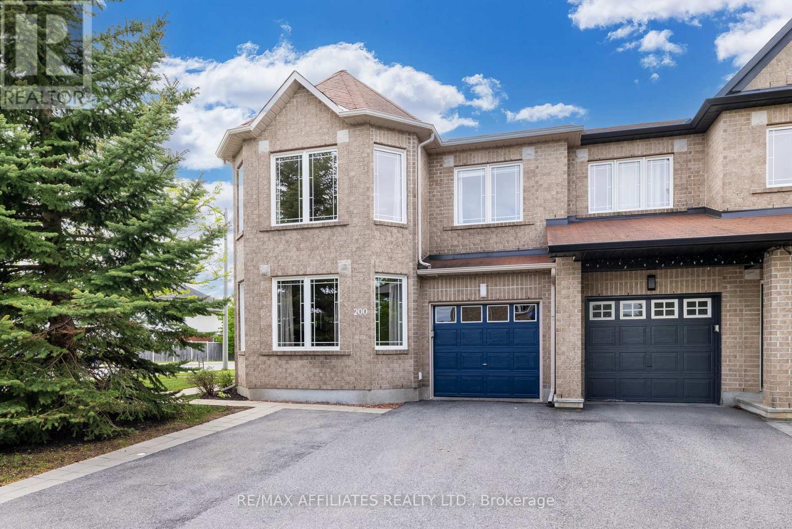 200 MOSS GROVE STREET, Ottawa, Ontario