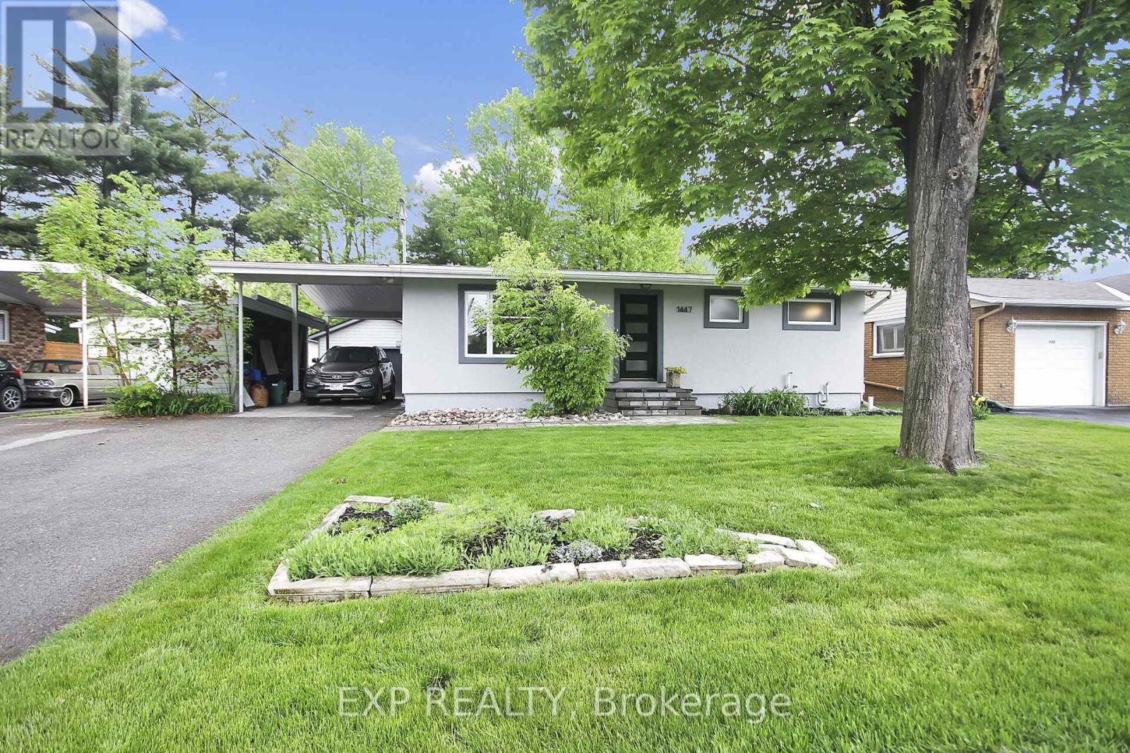 1447 MAXIME STREET, Ottawa, Ontario