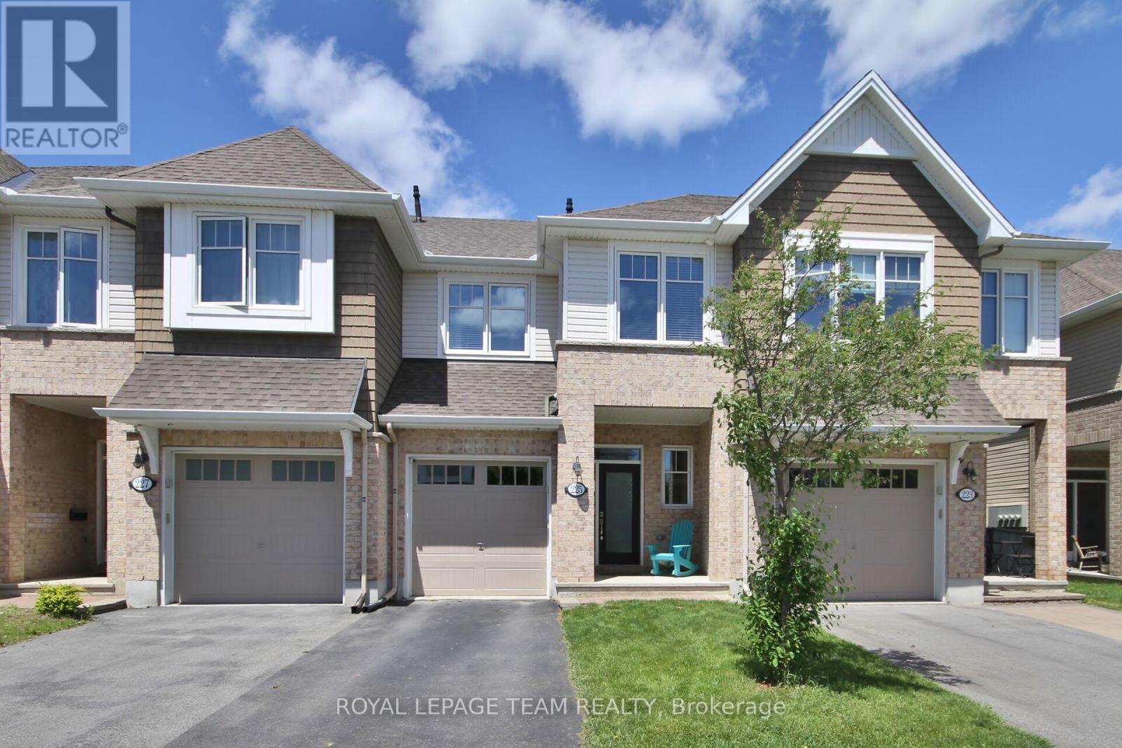 225 BRAMBLING WAY, Ottawa, Ontario
