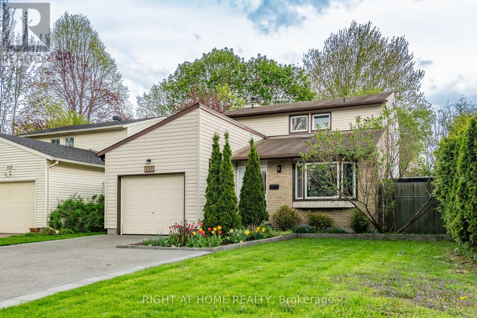1018 CHANTENAY DRIVE, Ottawa, Ontario