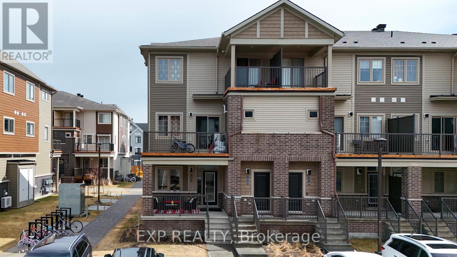 222 ANYOLITE PRIVATE, Ottawa, Ontario