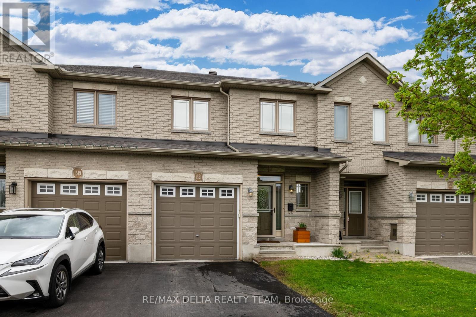 1521 CARRONBRIDGE CIRCLE, Ottawa, Ontario