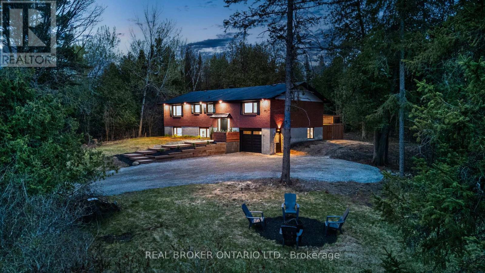 833 BEAVERTAIL ROAD, Ottawa, Ontario