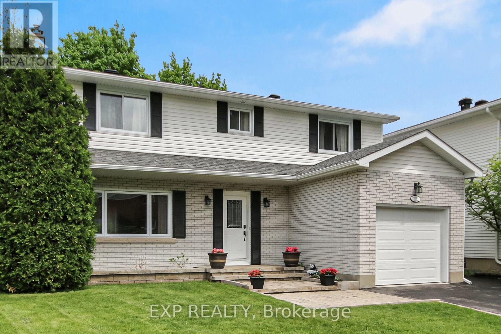 2001 NEEPAWA AVENUE, Ottawa, Ontario