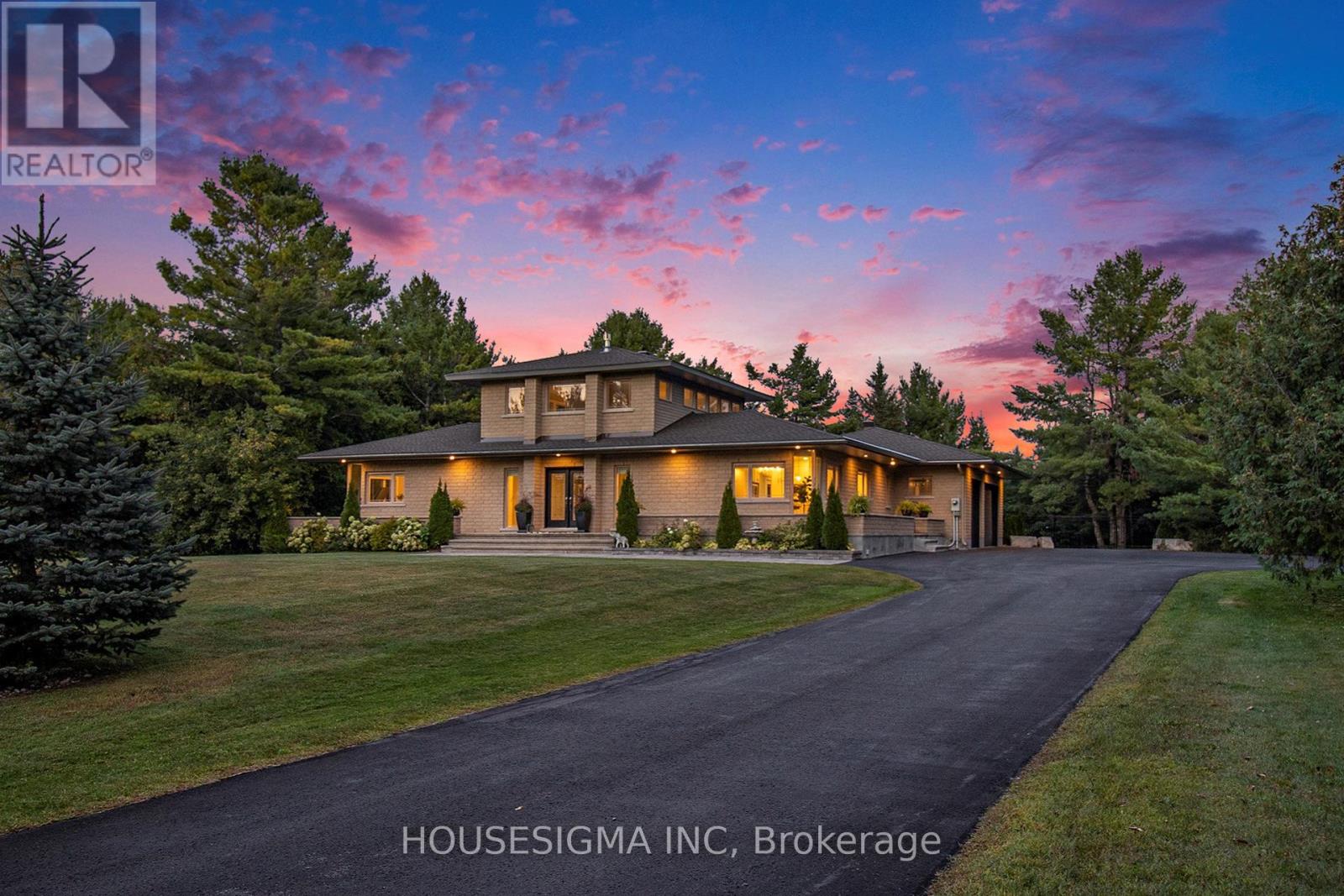 7 CANADIAN DRIVE, Ottawa, Ontario