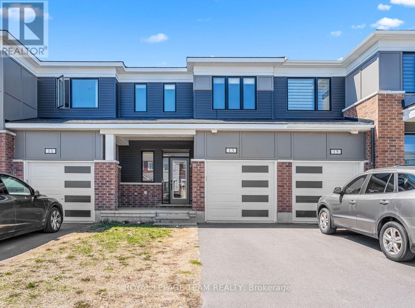 13 BERMONDSEY WAY, Ottawa, Ontario