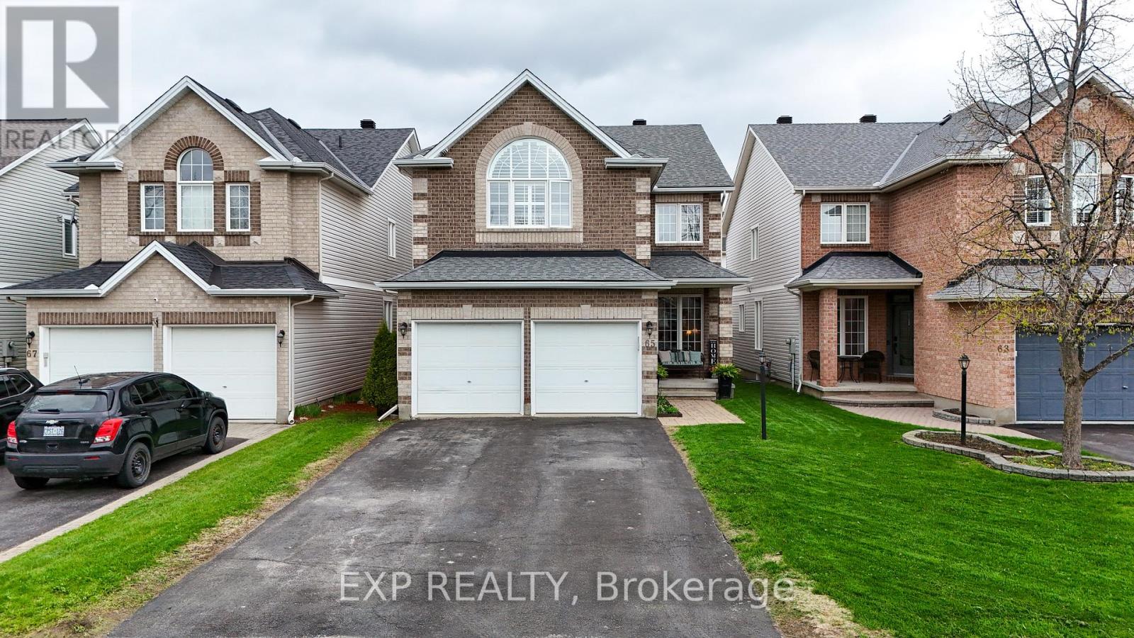 65 FRIENDLY CRESCENT, Ottawa, Ontario