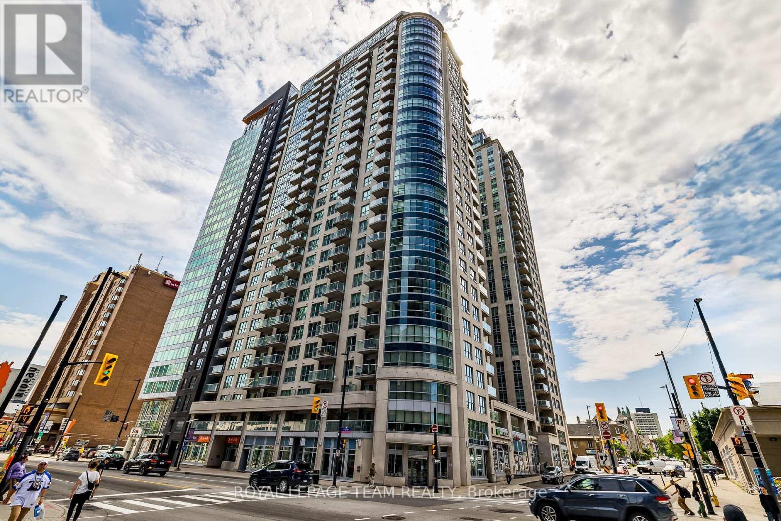 1809 - 242 RIDEAU STREET, Ottawa, Ontario