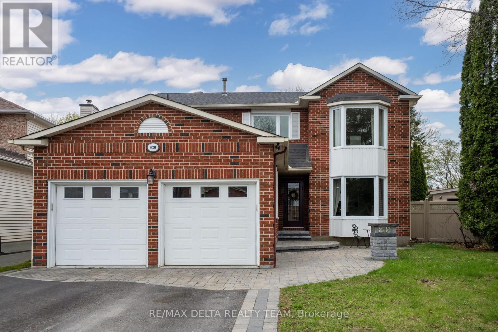 620 GLENSIDE TERRACE, Ottawa, Ontario