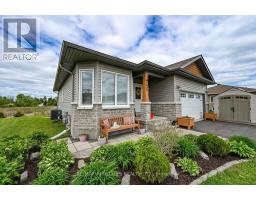 225 WOOD AVENUE, Smiths Falls, Ontario