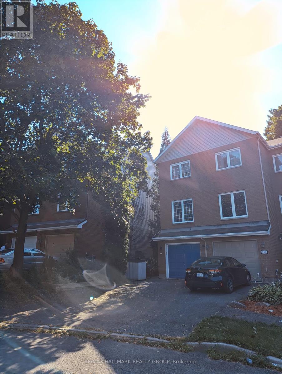 210 PROVENDER AVENUE, Ottawa, Ontario