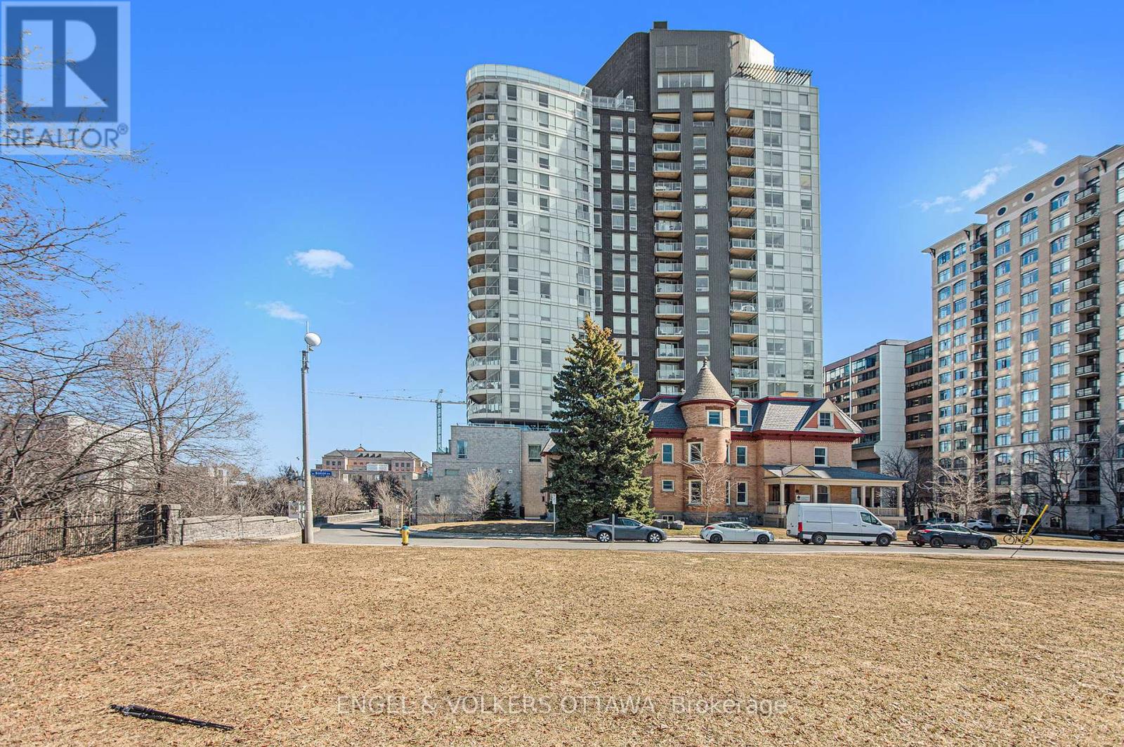 305 - 428 SPARKS STREET, Ottawa, Ontario