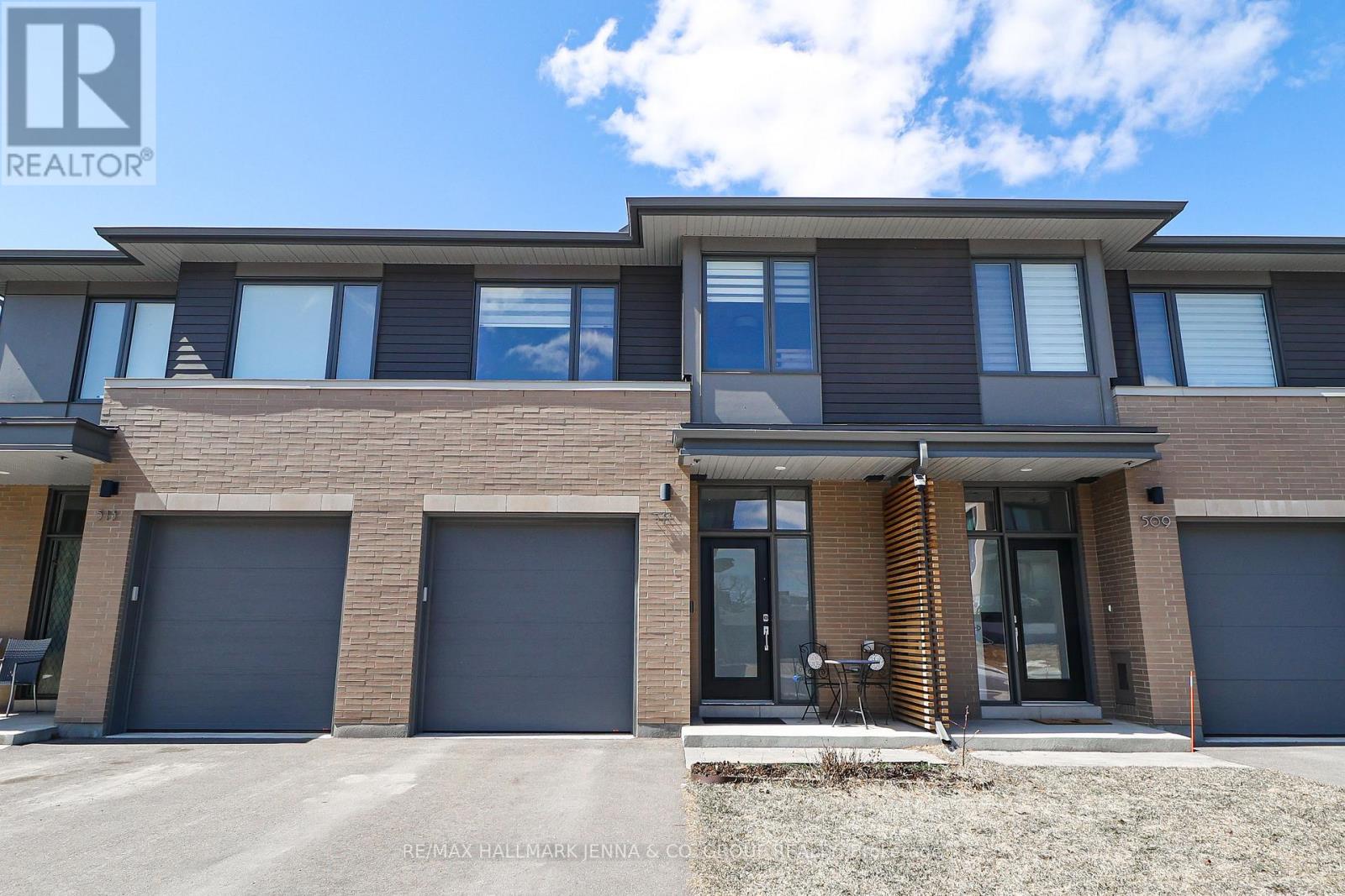 511 PIMIWIDON STREET, Ottawa, Ontario