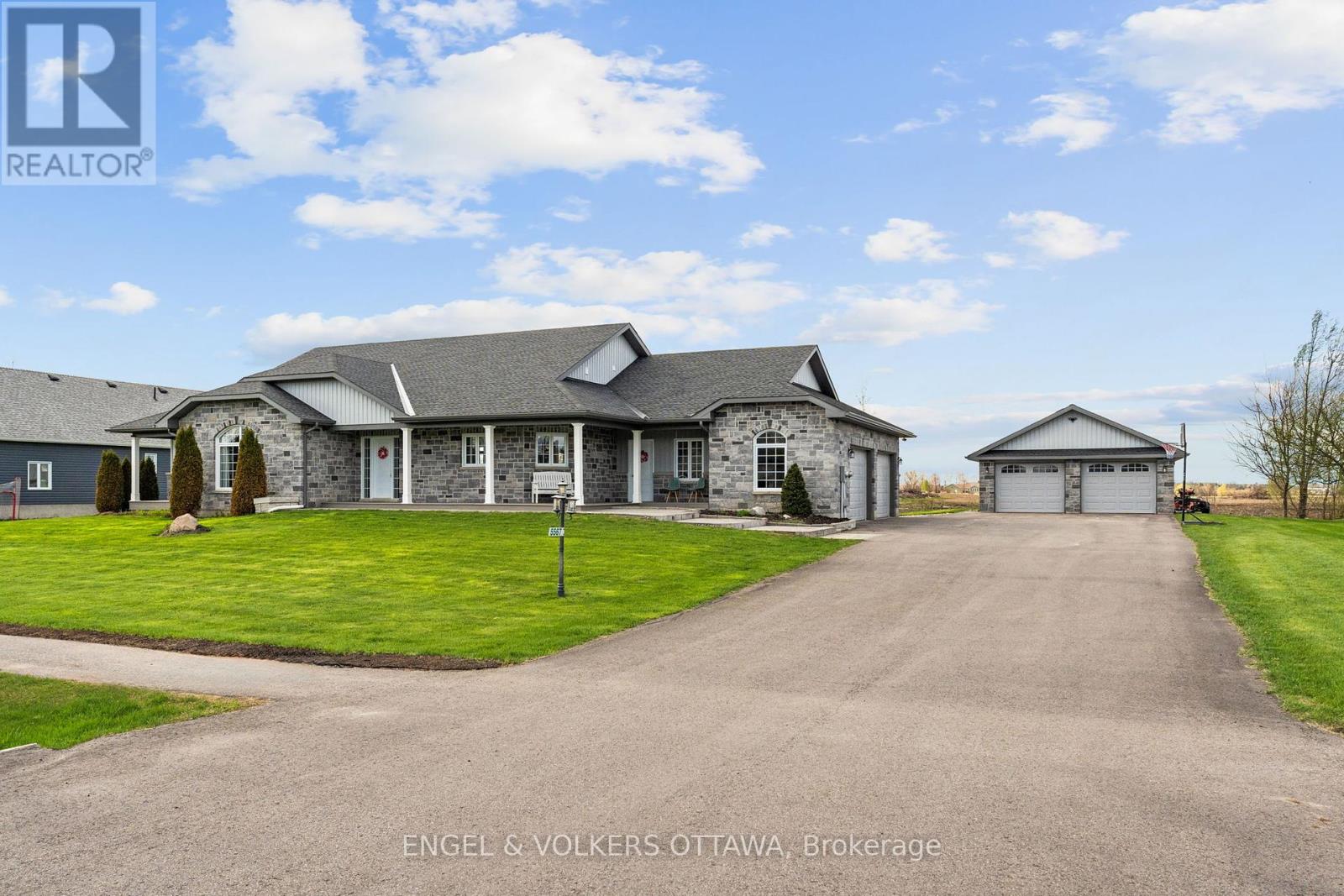 5567 LOMBARDY DRIVE, Ottawa, Ontario