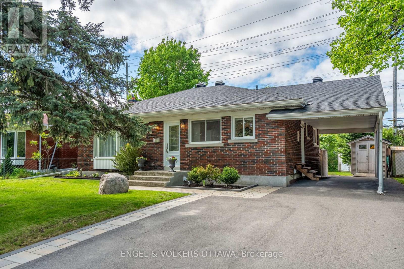 624 BROWNING AVENUE, Ottawa, Ontario