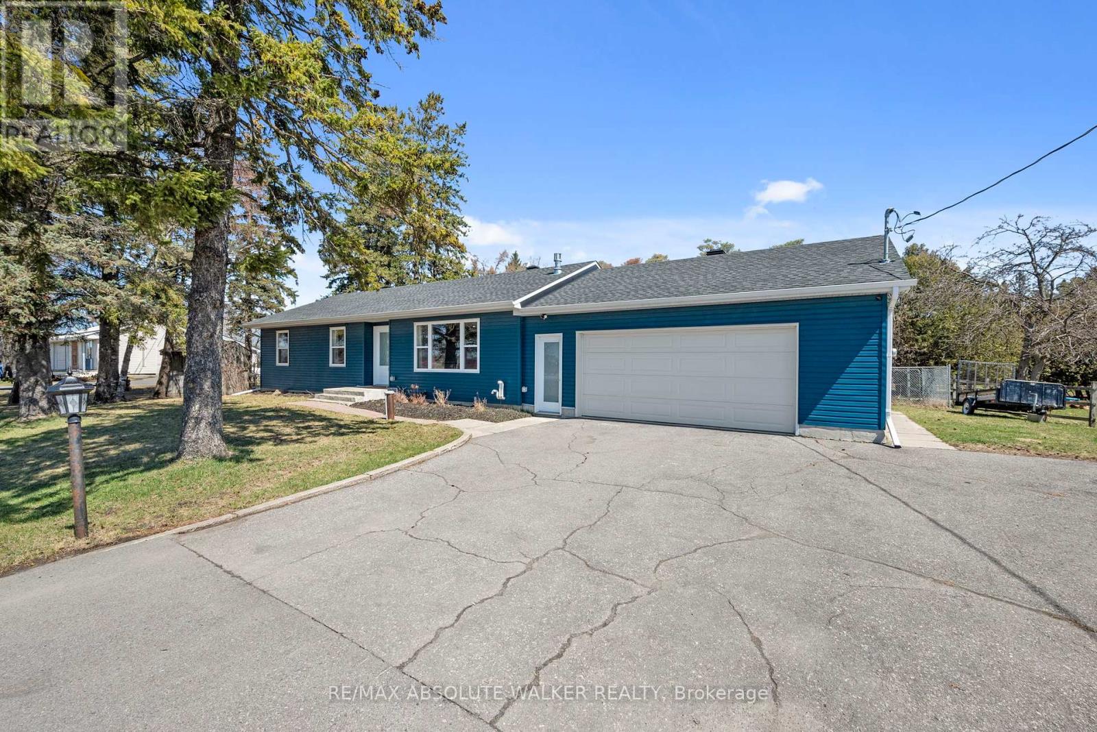 2477 MERIVALE ROAD, Ottawa, Ontario