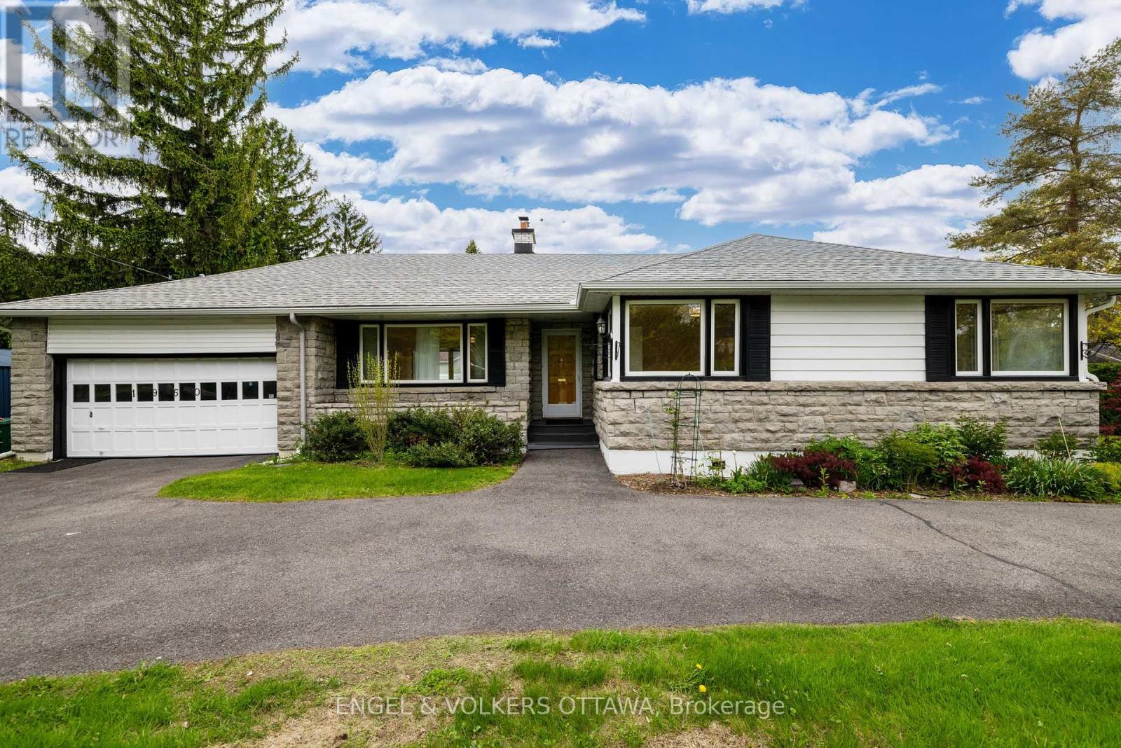 1960 ALTA VISTA DRIVE, Ottawa, Ontario