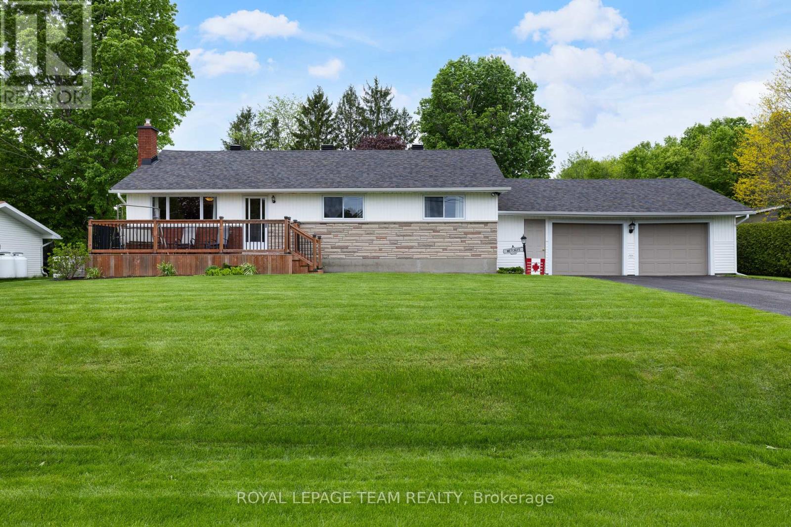 2608 BRENTWOOD AVENUE, Ottawa, Ontario
