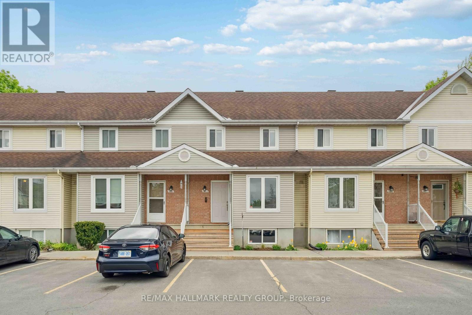 1853 LORANGER COURT, Ottawa, Ontario