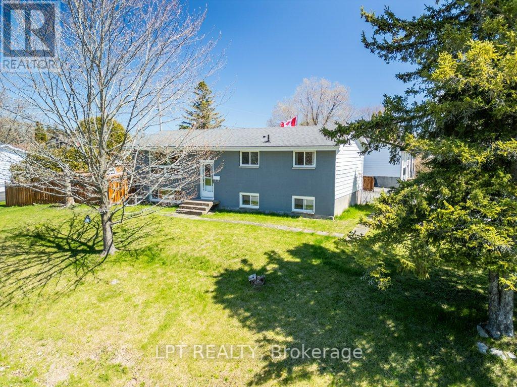 3 DEERFIELD STREET, Loyalist, Ontario