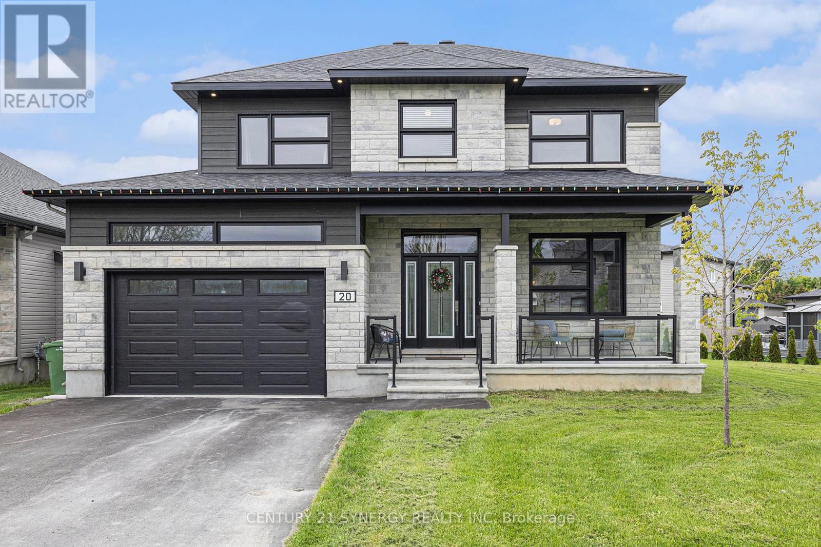 20 PLEASANT STREET, North Stormont, Ontario