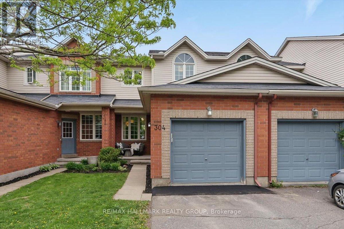 304 APPLECROSS CRESCENT, Ottawa, Ontario