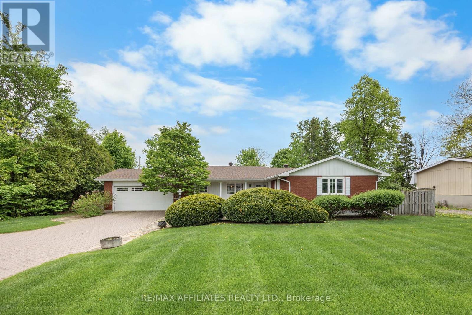 53 GOLF CLUB ROAD, Rideau Lakes, Ontario