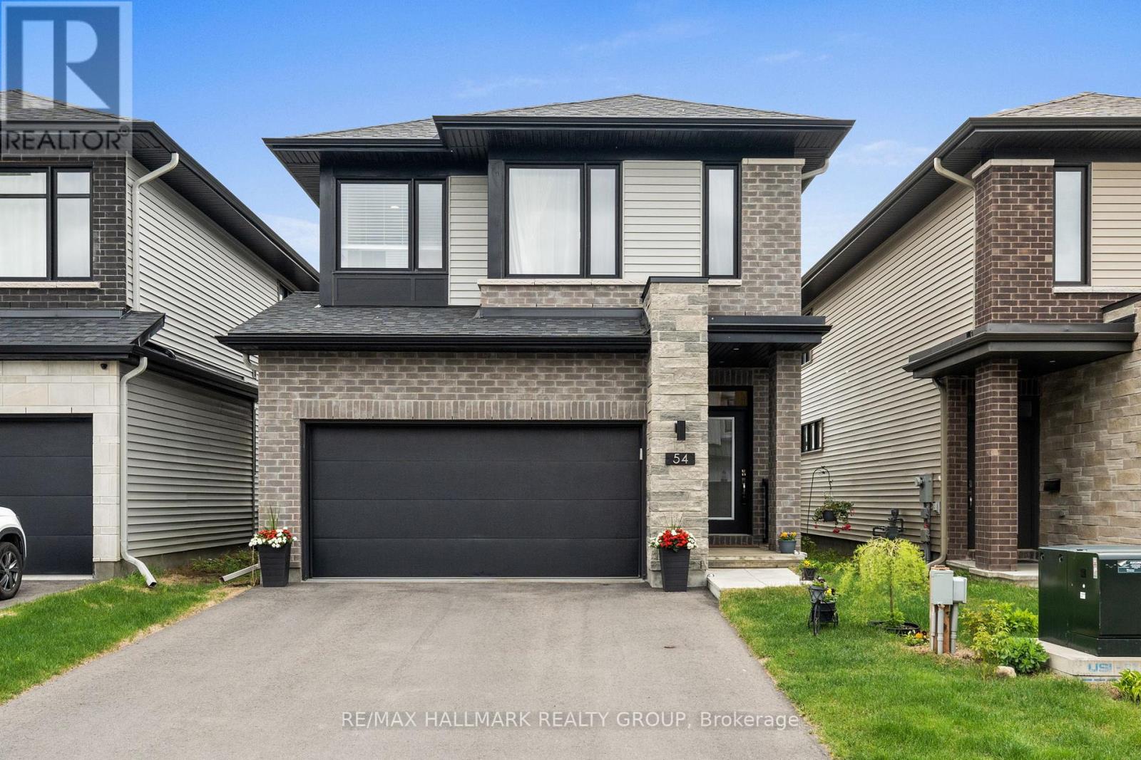 54 WHOOPING CRANE RIDGE, Ottawa, Ontario