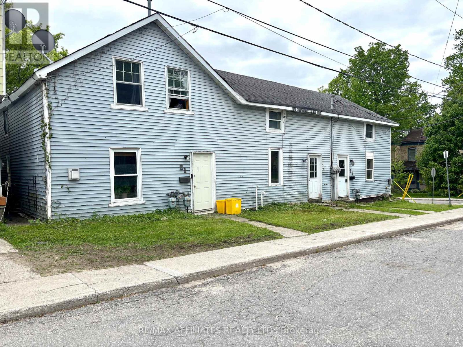 25 CHURCH STREET W, Smiths Falls, Ontario