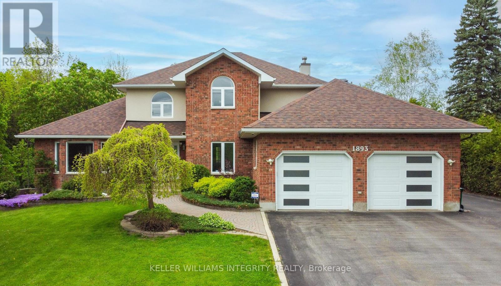 1893 RIDEAU ROAD, Ottawa, Ontario